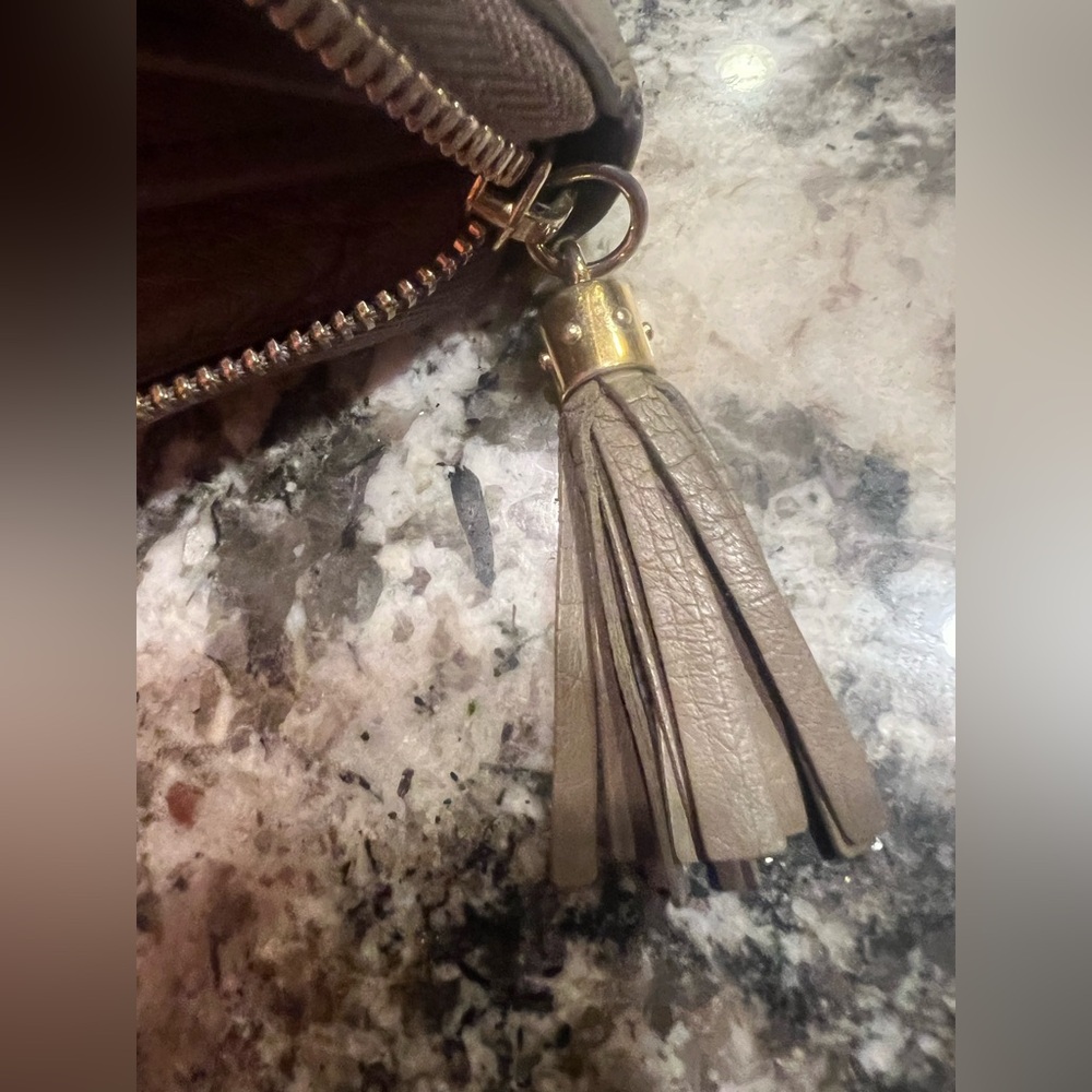 Gucci Soho Zippy Long Wallet - Picture 3 of 14